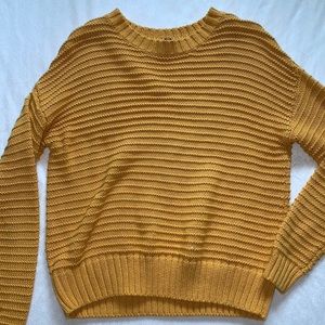 yellow ribbed sweater round neckline